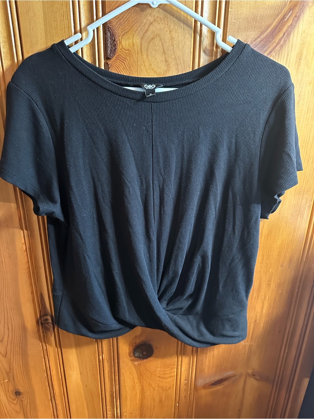 GBG Los Angeles Black Twist-Front Crop Top